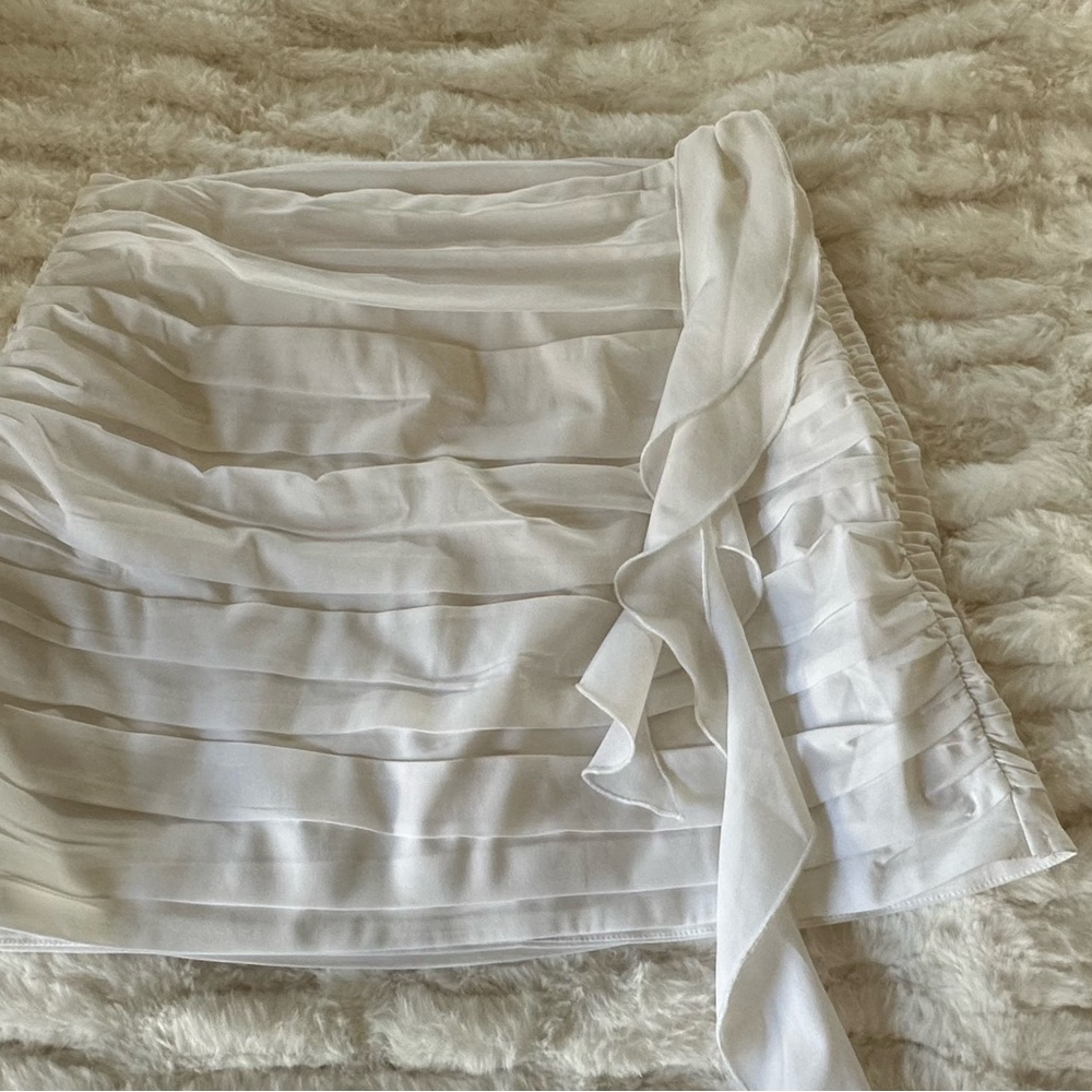 Abercrombie & Fitch White Mini Wrap Skirt